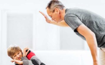 Не надо так: 10 наказаний, которые сломают детскую психику
