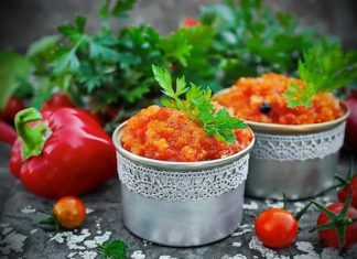Овощная аджика с перцем и кабачками