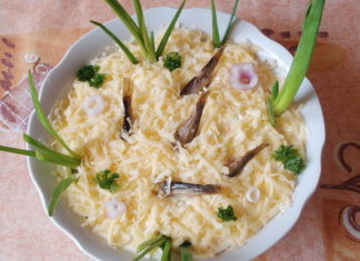 Салат «Рыбки в пруду» — пять лучших рецептов. Как правильно и вкусно приготовить салат «Рыбки в пруду».