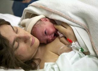 Молодая мама рассказала, как родила без боли и анестезии