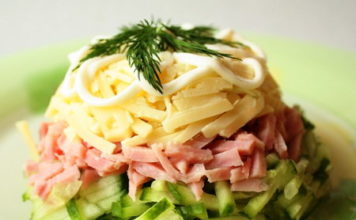 Салаты с ветчиной — лучшие рецепты. Как правильно и вкусно приготовить салат с ветчиной.