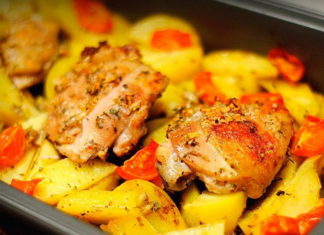 Курица с картошкой в духовке — лучшие рецепты. Как правильно и вкусно приготовить в духовке курицу с картошкой в духовке.
