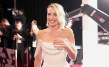 Марго Робби стала новым лицом Chanel