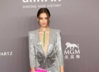 Модель Victoria’s Secret назвала продукт, который помогает ей худеть