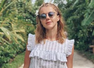 Юлианна Караулова поделилась лайфхаками, как ухаживать за собой на отдыхе