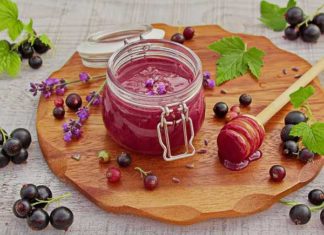 Взбитый мед с лавандой и черной смородиной