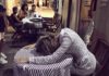 Собчак в дизайнерском платье слилась со скатертью в ресторане