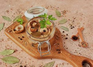 Маринованные грузди