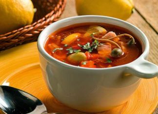 Солянка с паприкой и беконом