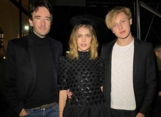 Наталья Водянова с Антуаном Арно и сыном Лукасом на показе Celine
